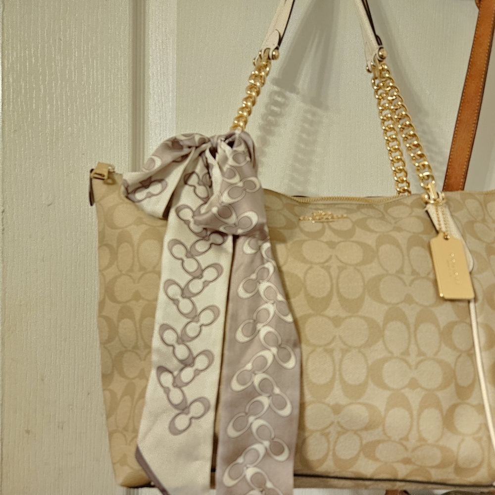 Coach Ava Chain Tote in Canvas Kahki n Chark with Gold Hardware matching pouch - Picture 2 of 12